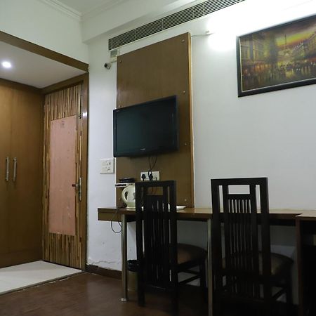 Hotel Parth Inn 가지아바드 외부 사진