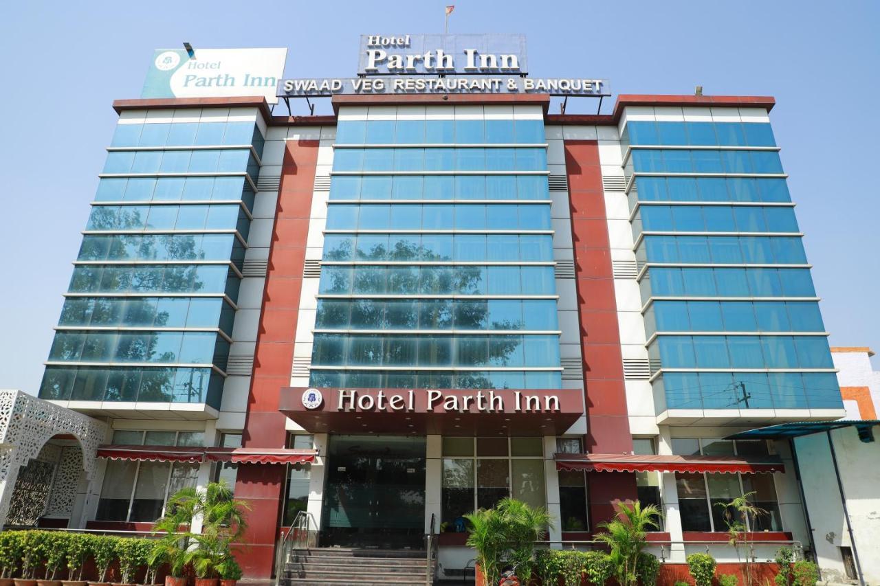 Hotel Parth Inn 가지아바드 외부 사진