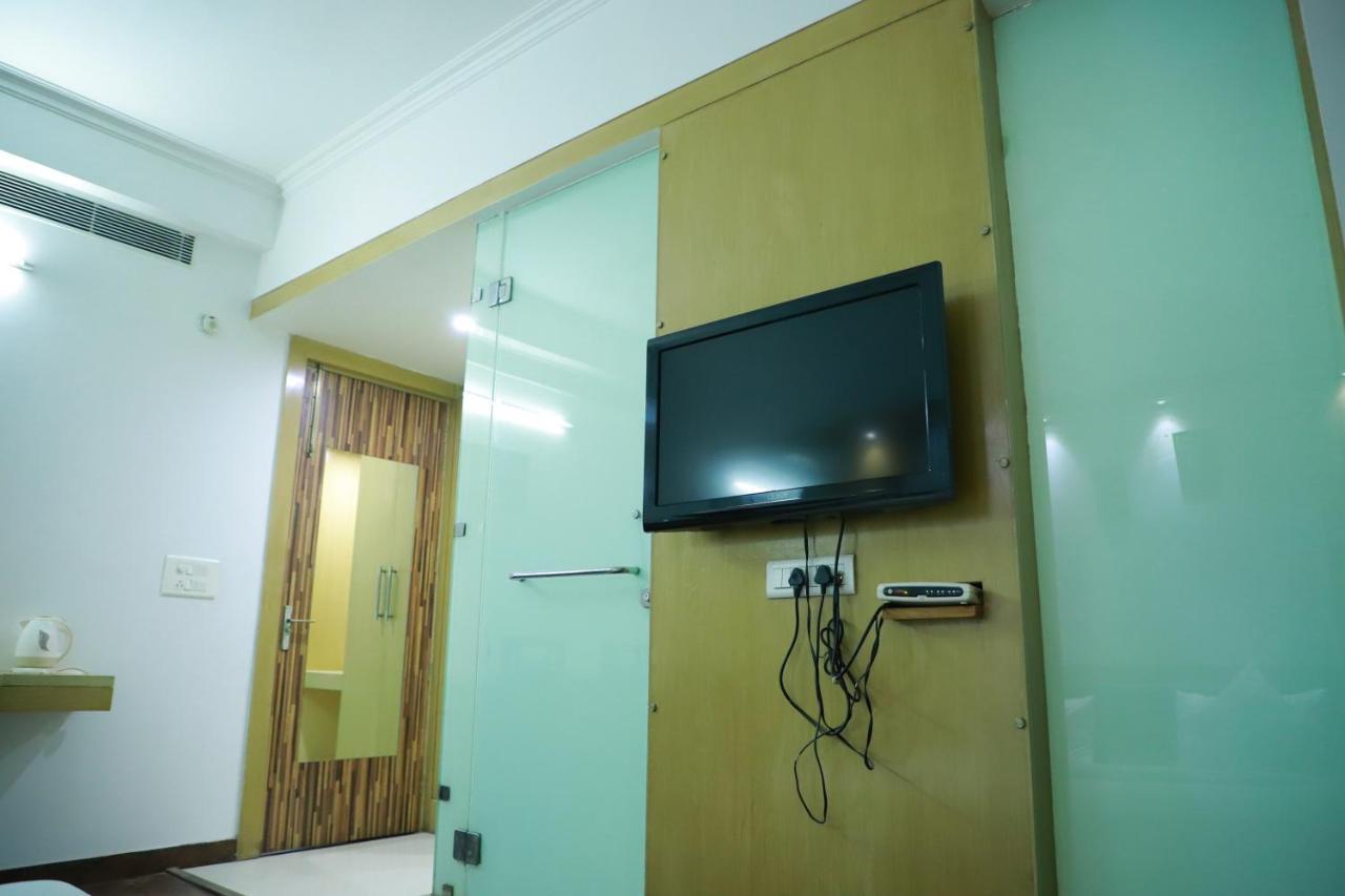Hotel Parth Inn 가지아바드 외부 사진