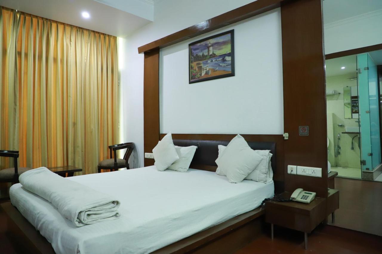 Hotel Parth Inn 가지아바드 외부 사진