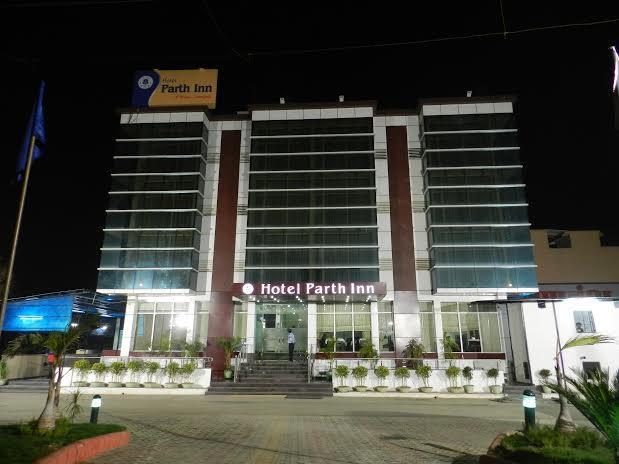 Hotel Parth Inn 가지아바드 외부 사진