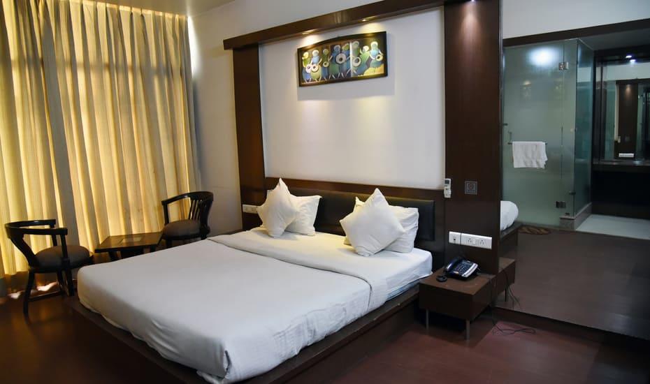 Hotel Parth Inn 가지아바드 외부 사진
