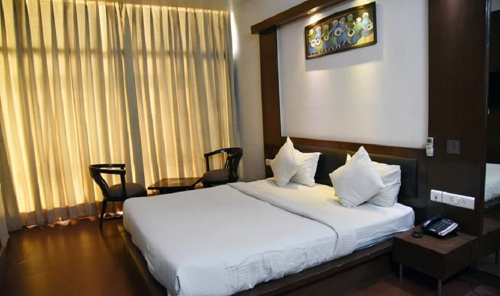 Hotel Parth Inn 가지아바드 외부 사진