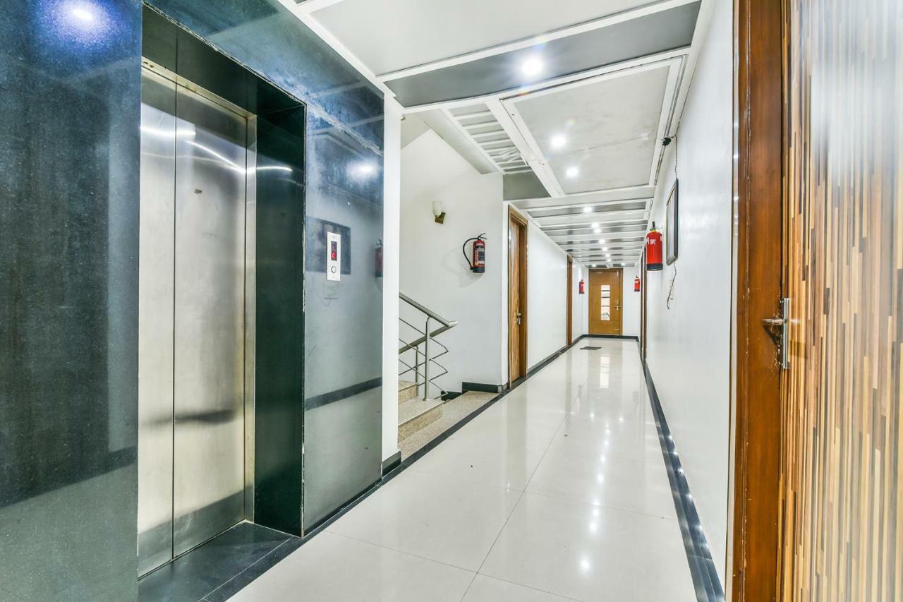 Hotel Parth Inn 가지아바드 외부 사진