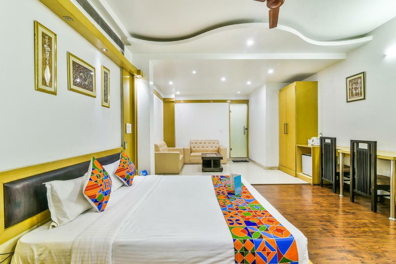 Hotel Parth Inn 가지아바드 외부 사진