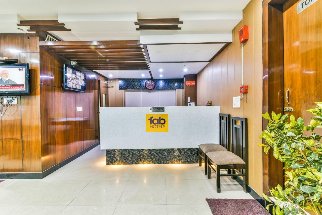 Hotel Parth Inn 가지아바드 외부 사진