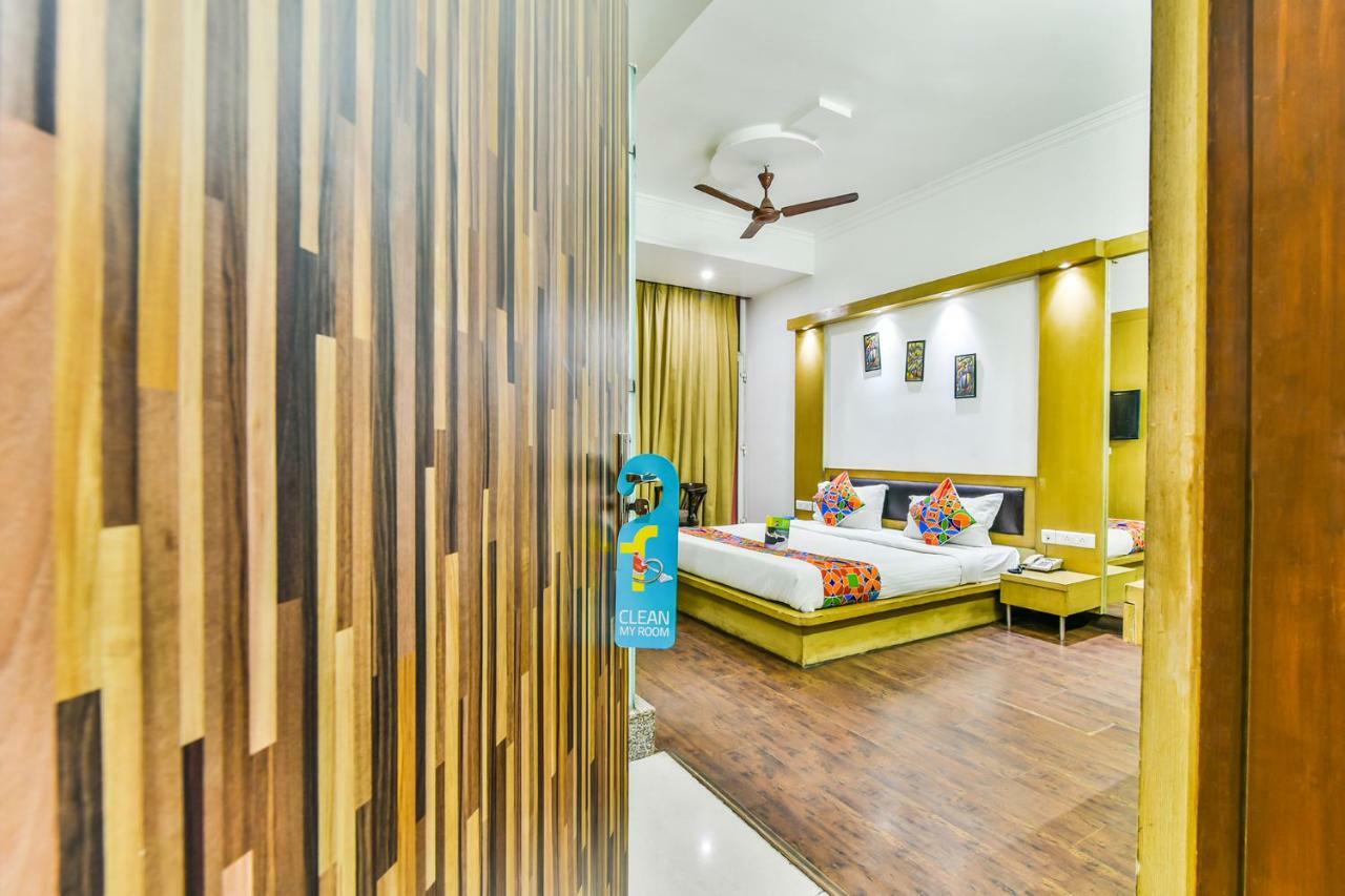 Hotel Parth Inn 가지아바드 외부 사진