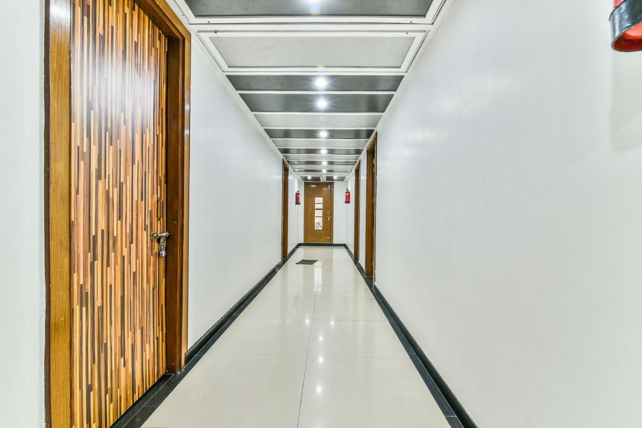Hotel Parth Inn 가지아바드 외부 사진