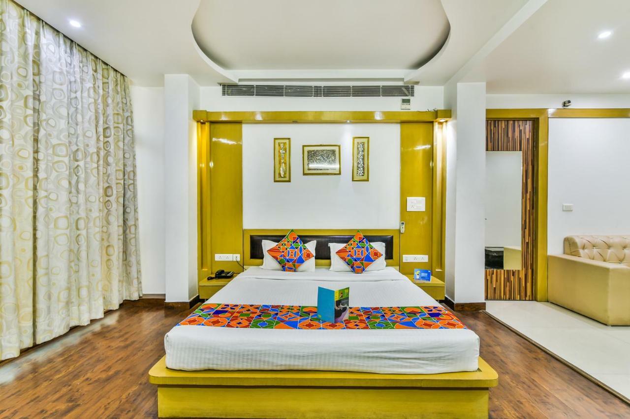 Hotel Parth Inn 가지아바드 외부 사진
