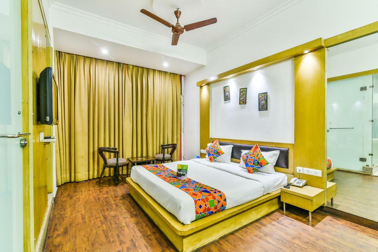 Hotel Parth Inn 가지아바드 외부 사진