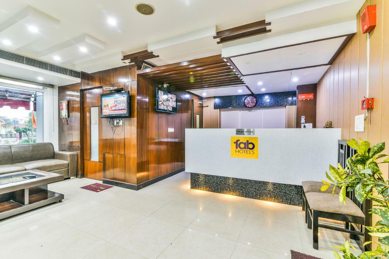 Hotel Parth Inn 가지아바드 외부 사진
