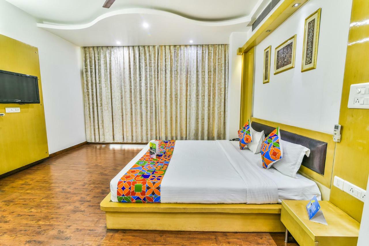 Hotel Parth Inn 가지아바드 외부 사진