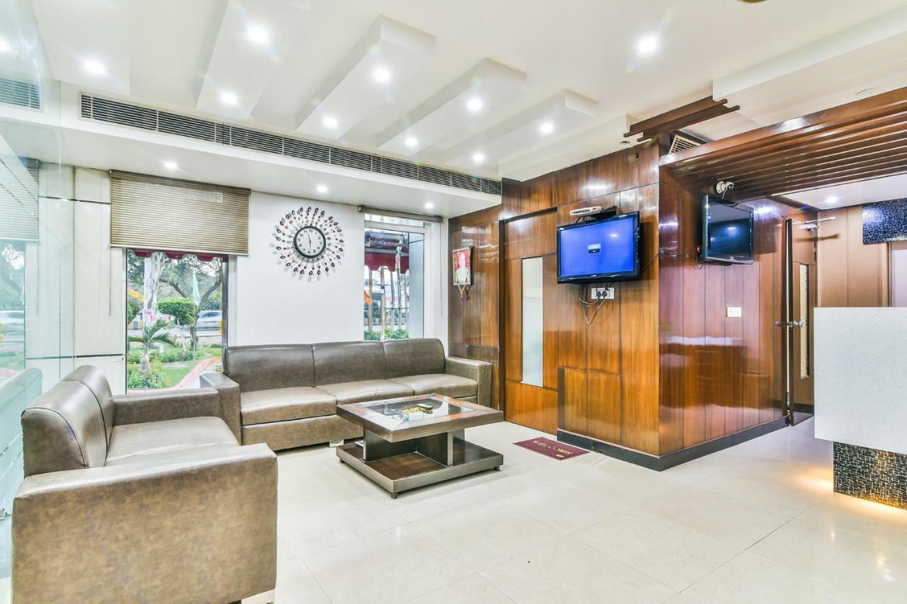 Hotel Parth Inn 가지아바드 외부 사진