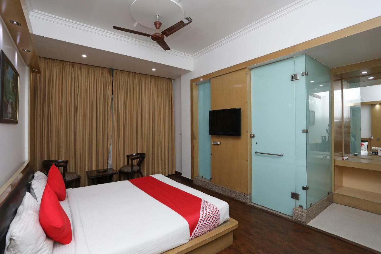 Hotel Parth Inn 가지아바드 외부 사진